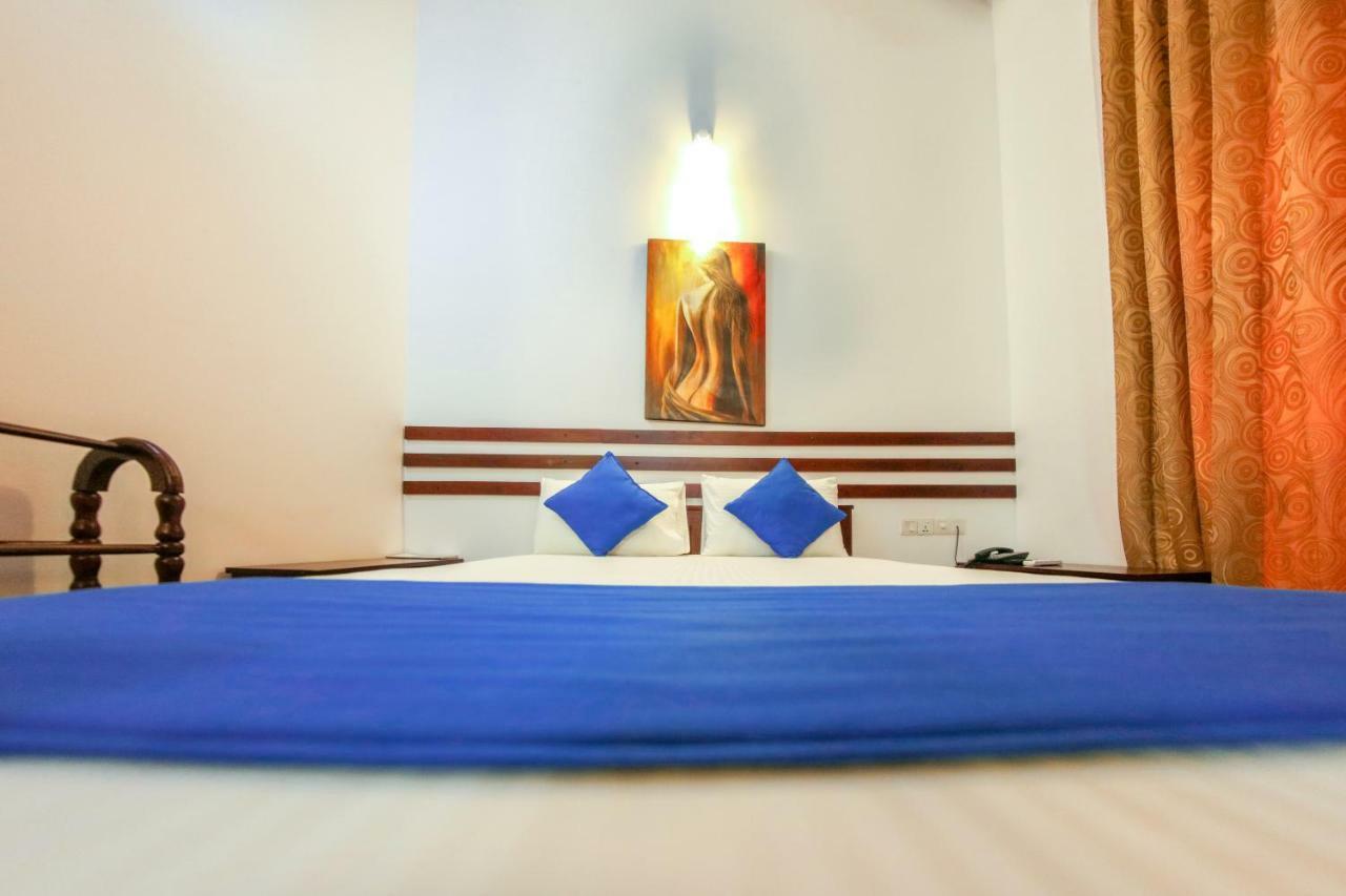 White Rose Beach Resort Marawila Exterior foto